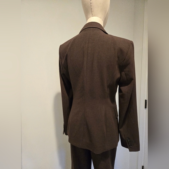 Michael kors brown 2 piece pants and jacket suit. - Picture 4 of 8